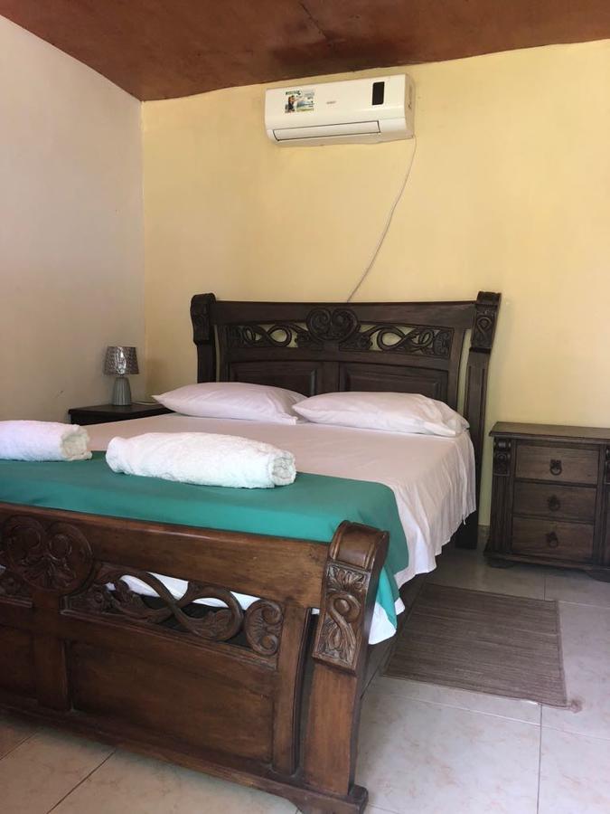 Posada Valerie Hotel Archibolds Eksteriør billede